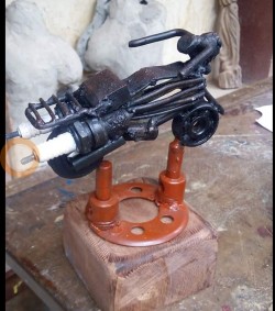 Metal sculpture (junks)